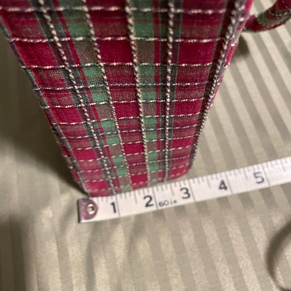 Longaberger Red and Green Plaid Tote with Embroidered Stars - Picture 6 of 6